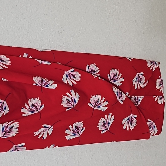 Express Strapless Dress - Picture 3 of 6